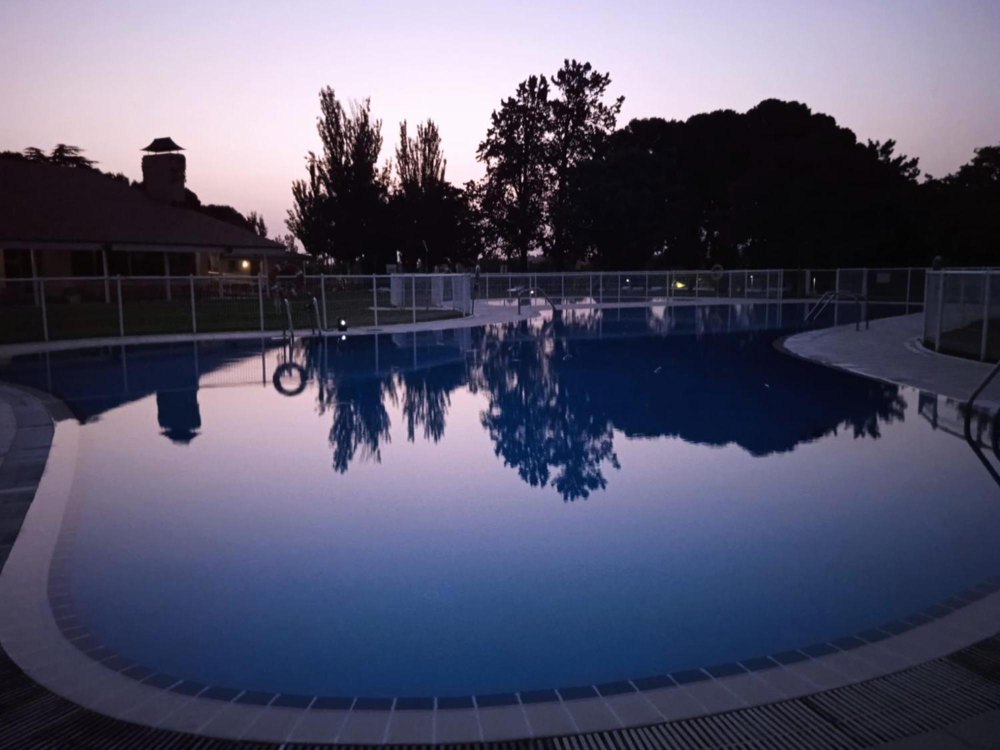 Albergue Zaragoza Camping Екстер'єр фото